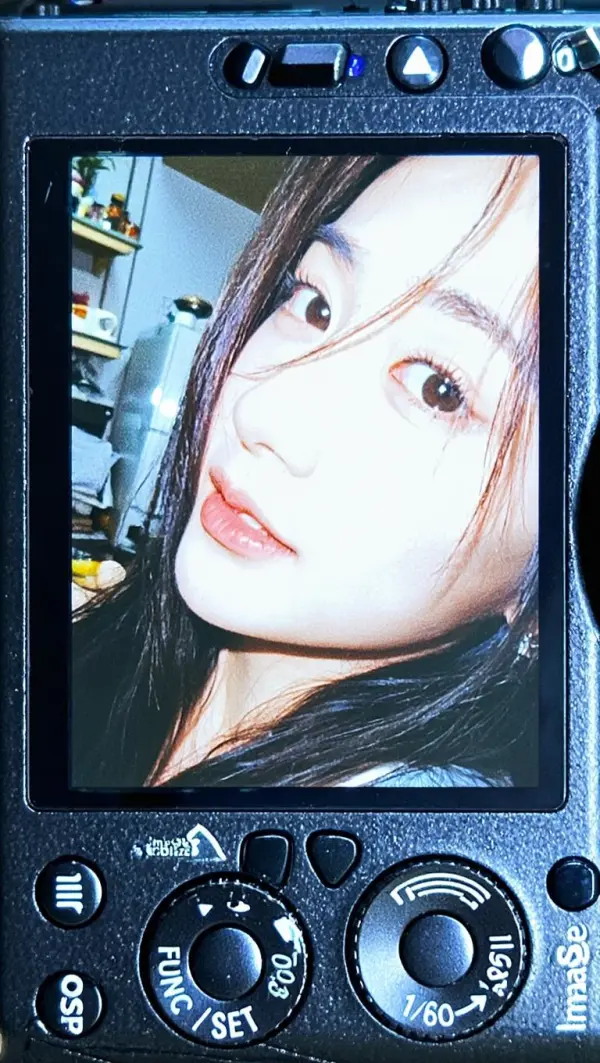 remove filter from photo online by weshop ai