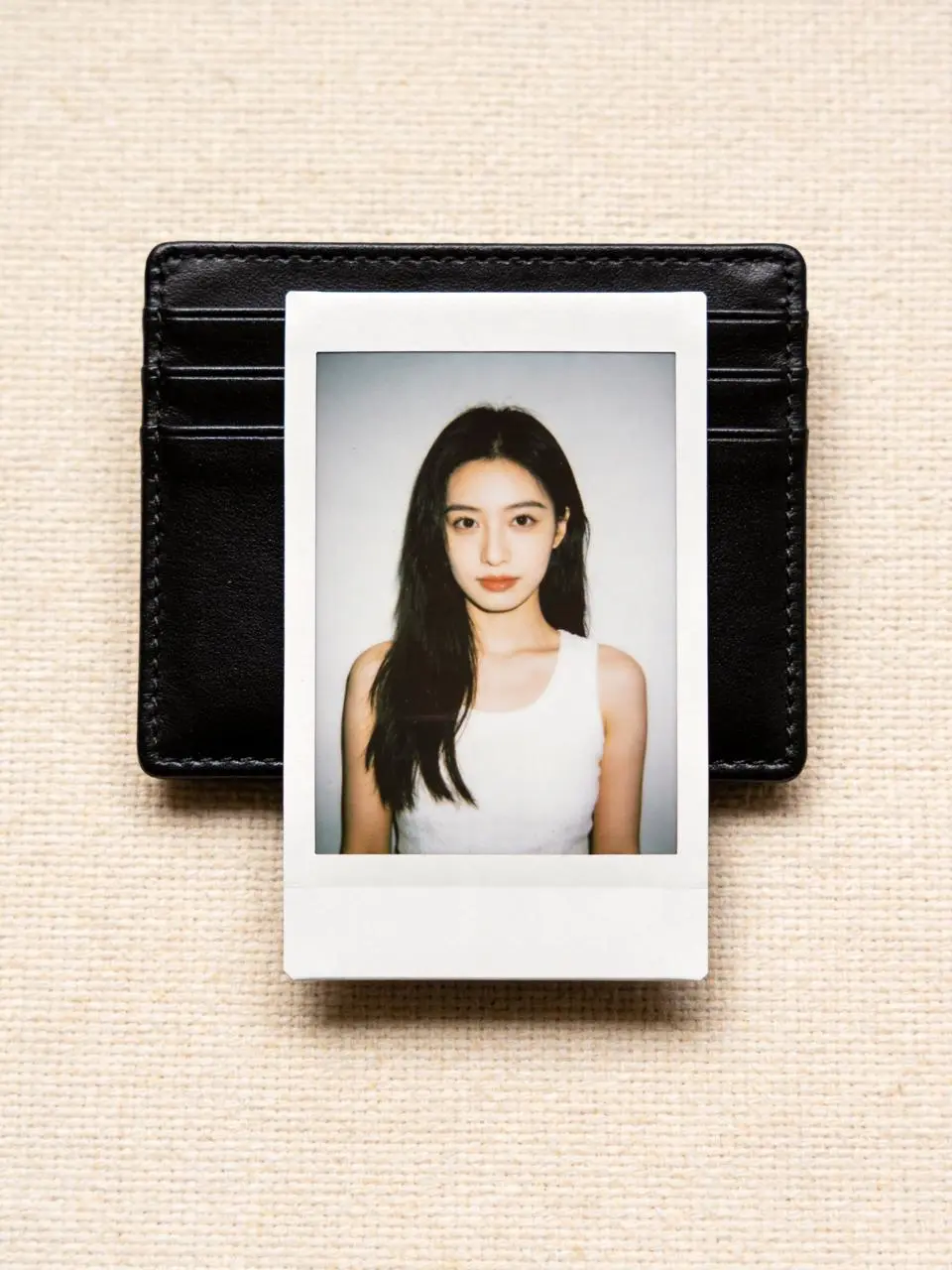 wallet size photo by weshop ai