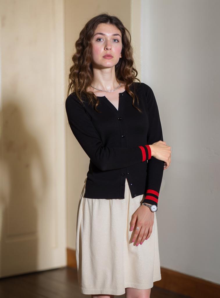 Final example photo before AI eraser processing by WeShop AI