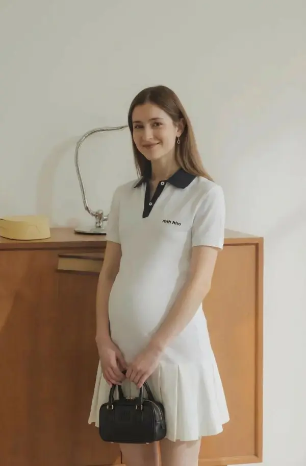 pregnant ai by weshop ai