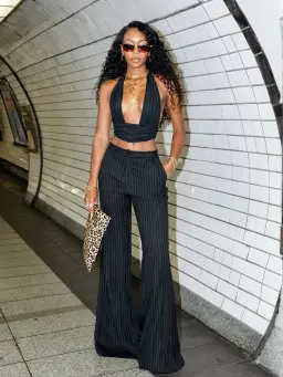 ai swap face&change background by weshop ai