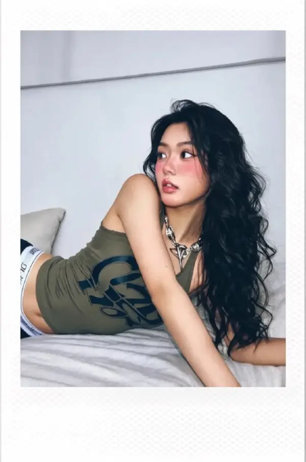 wallet size photo by weshop ai